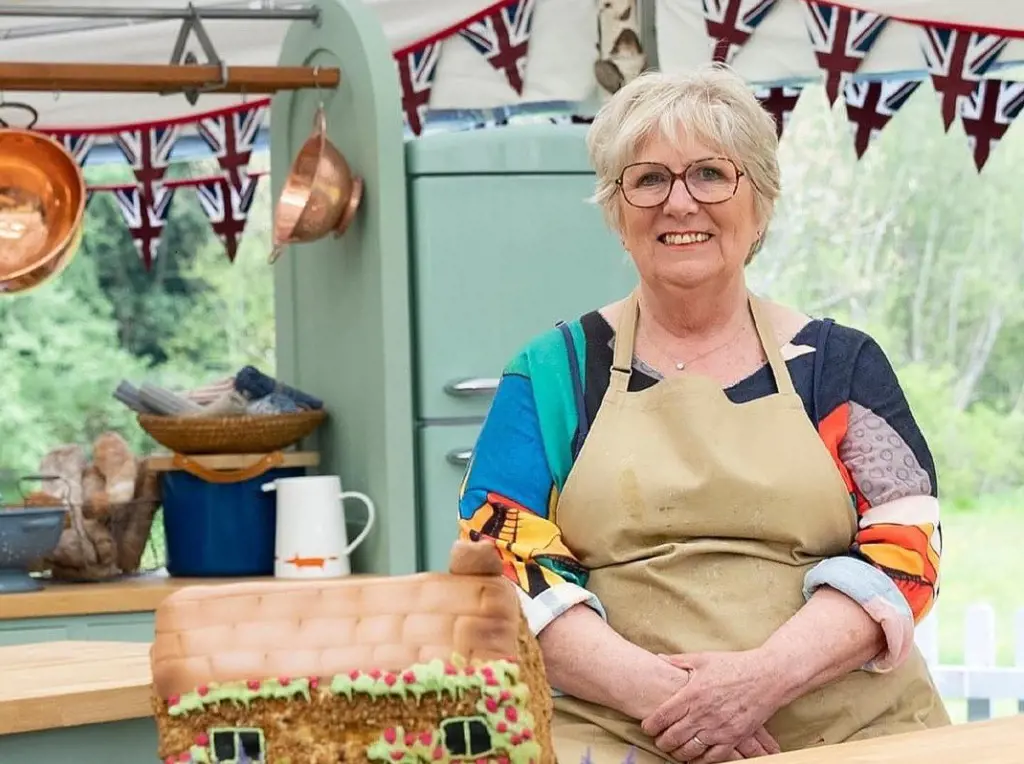 Dawn appeared in the September 20 episode about Biscuits on Channel 4