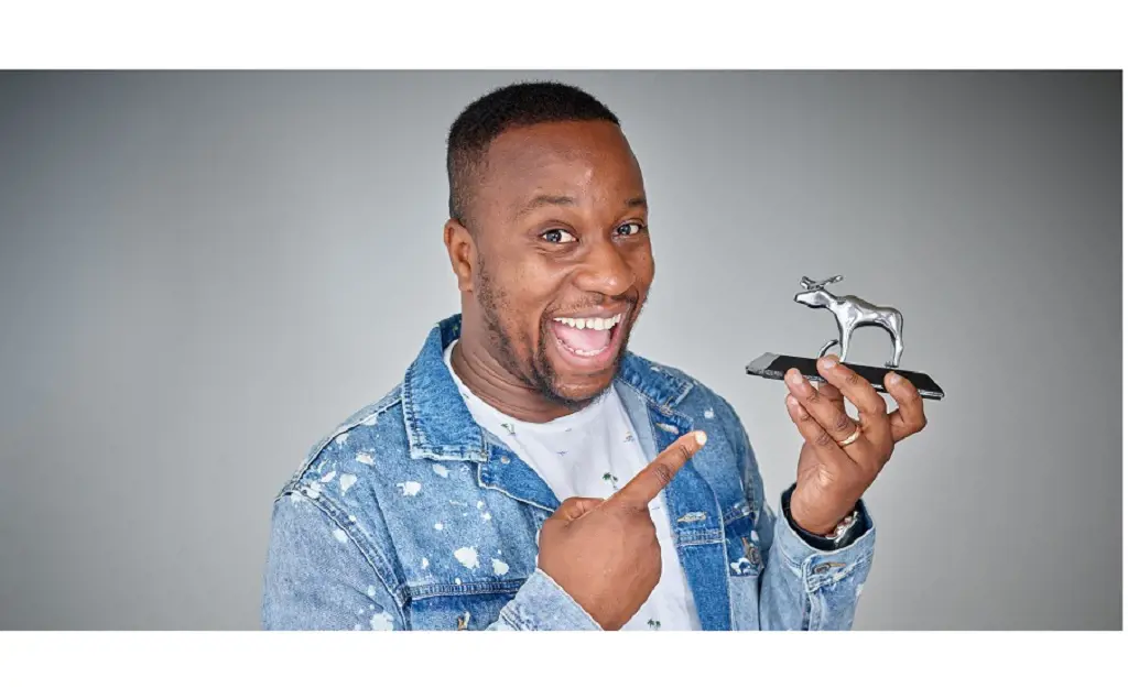 Babatundé Aléshé have won numerous awards as a stand-up comedian
