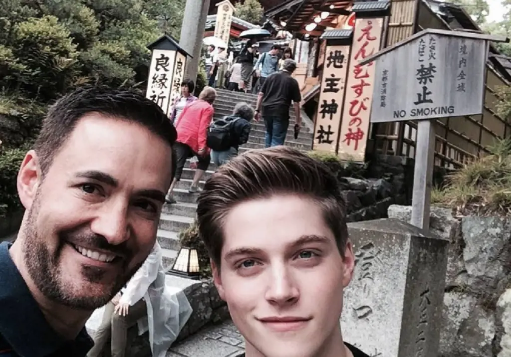 Froy Gutierrez wished Father's Day to his dad on his Instagram