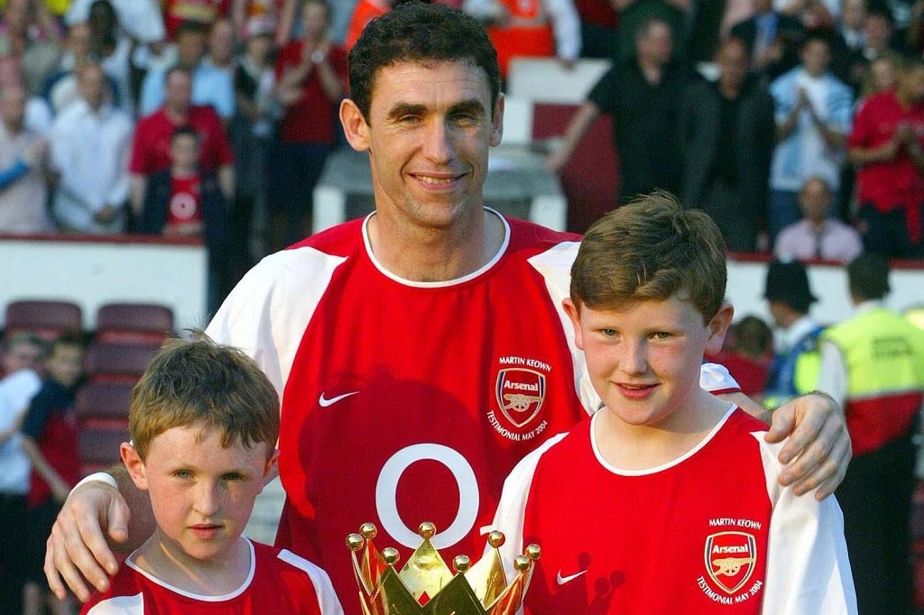 Keown with his two sons; Callum and Niall.