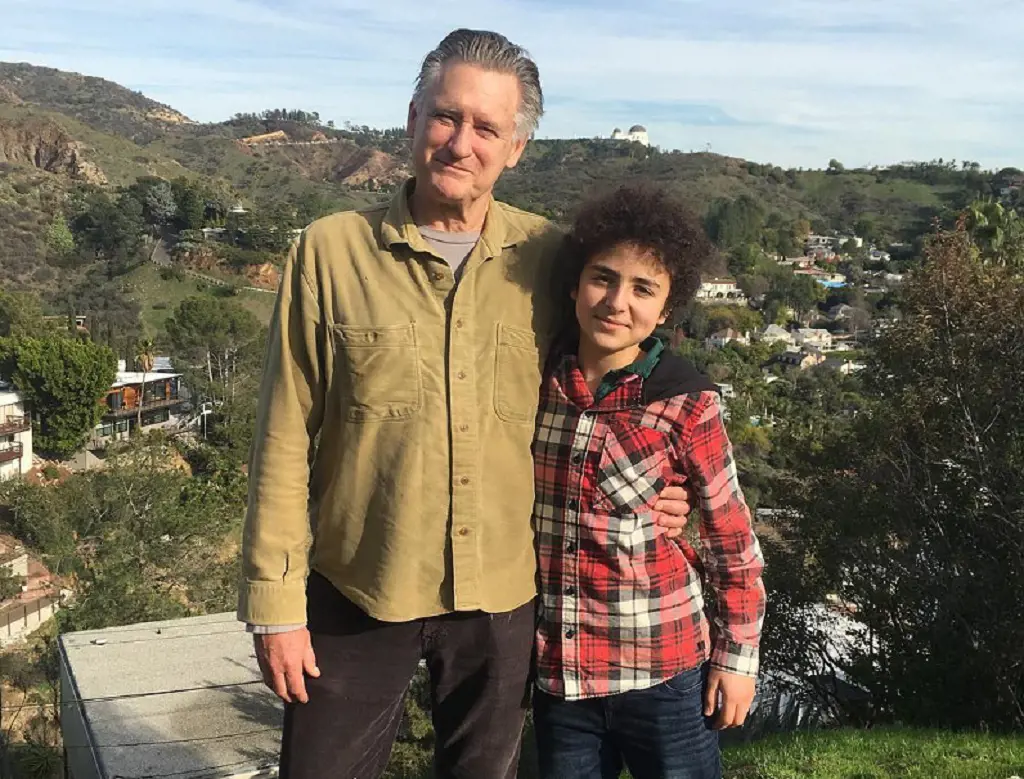 Elisha Henig with his co-actor Bill Pullman from The Sinner 