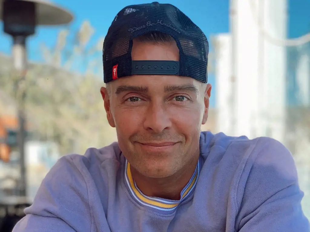 Joey Lawrence felt weird because he doesn't feel 552 months old in his 40s