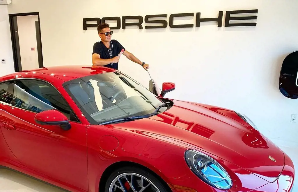 Wells has Paid partnership  with Porsche Experience Center Los Angeles