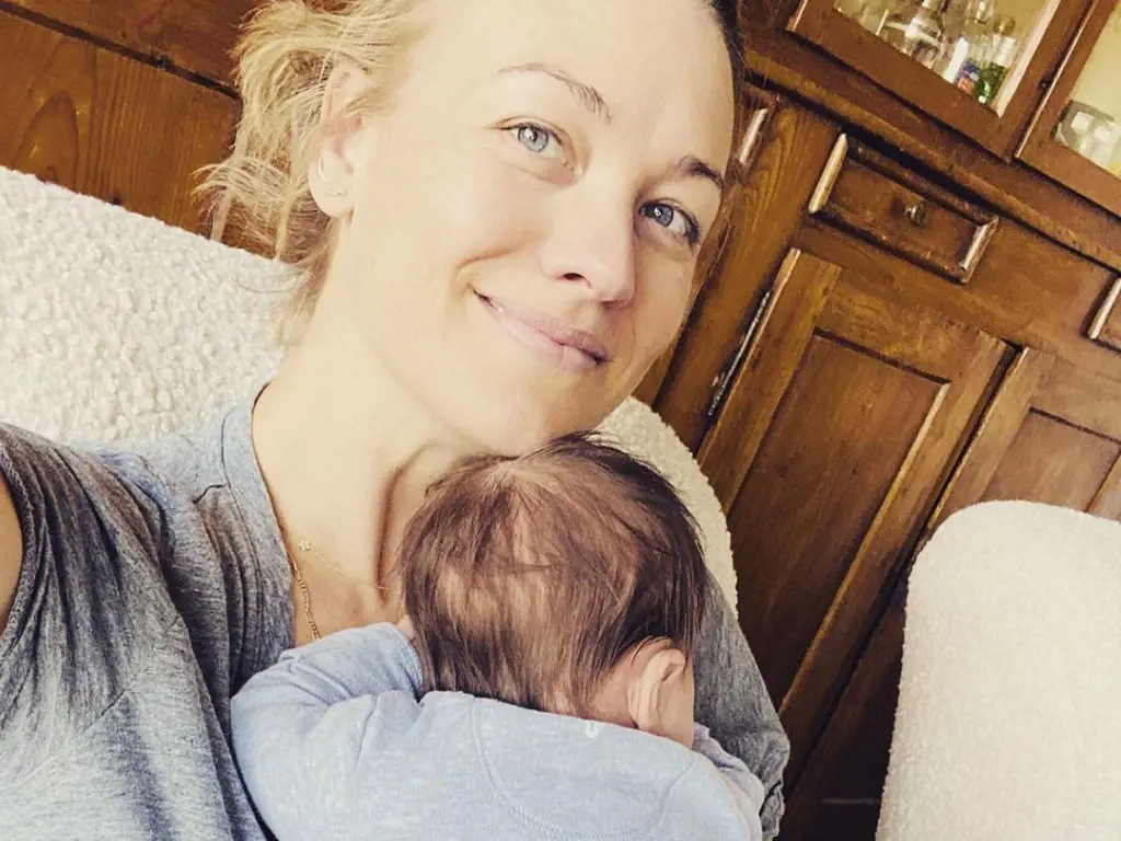 Yvonne Strahovski's second son sleeps on her chest