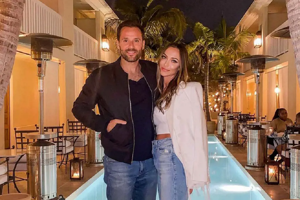 Alex Manos shared the picture on his Instagram when he announced his engagement with Farrah Aldjufrie