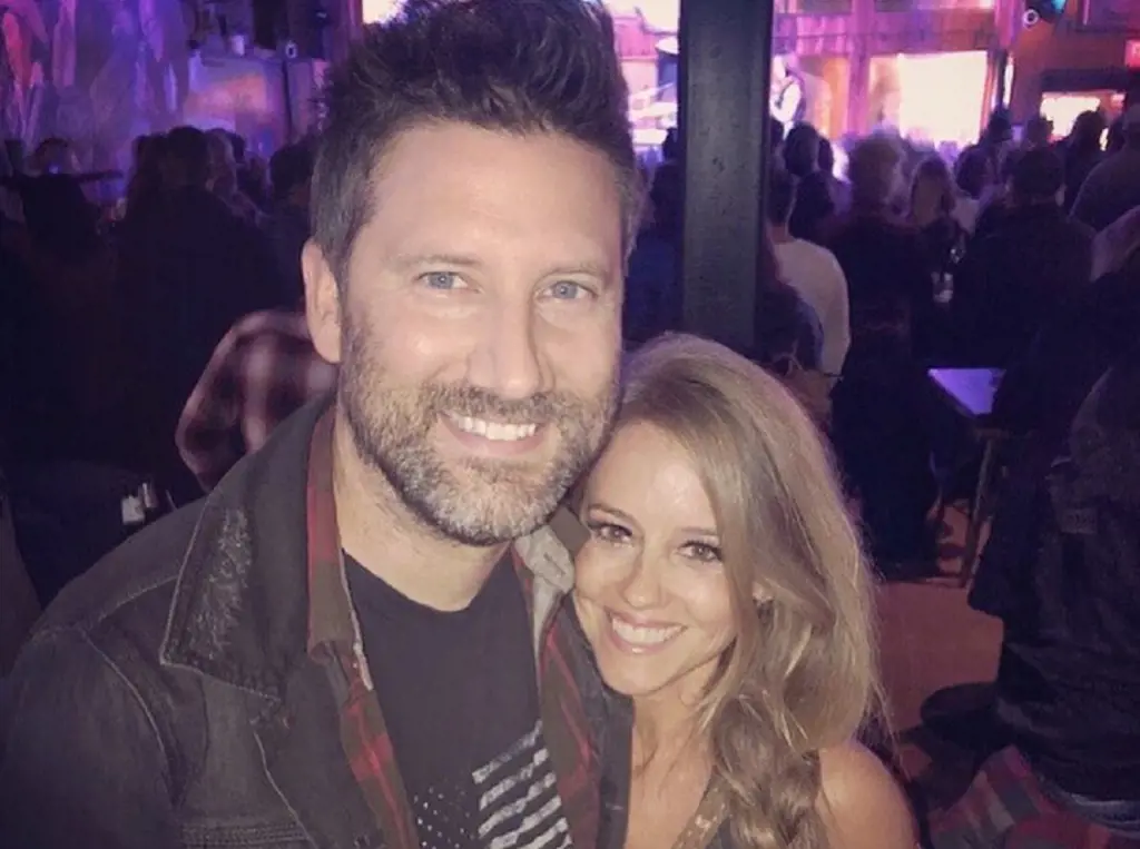  Ryan Sawtelle and Nicole Curtis are spending time in Nashville, Tennessee