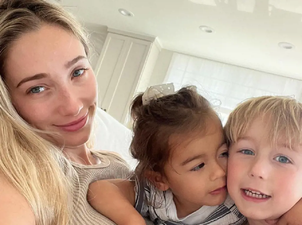 Aurora Culpo asked for joint custody of her two children in divorce from her husband