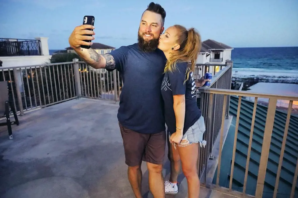 Maci Bookout and her husband, Taylor McKinney