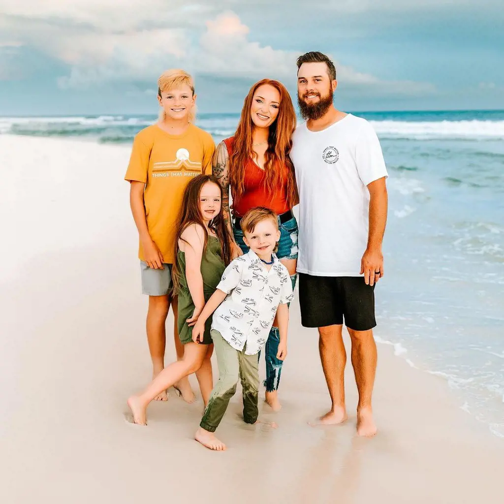 Maci Bookout with her husband and kids