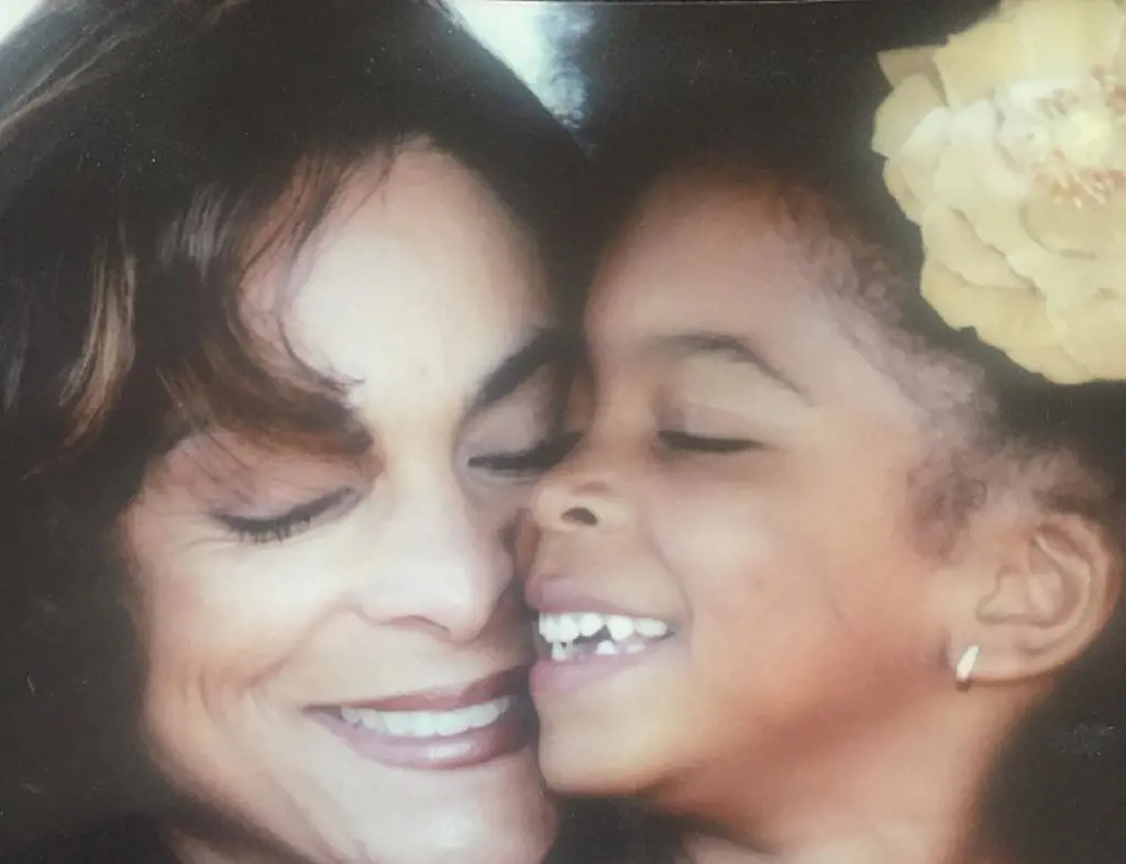 Jasmine Guy's old picture with her daughter 