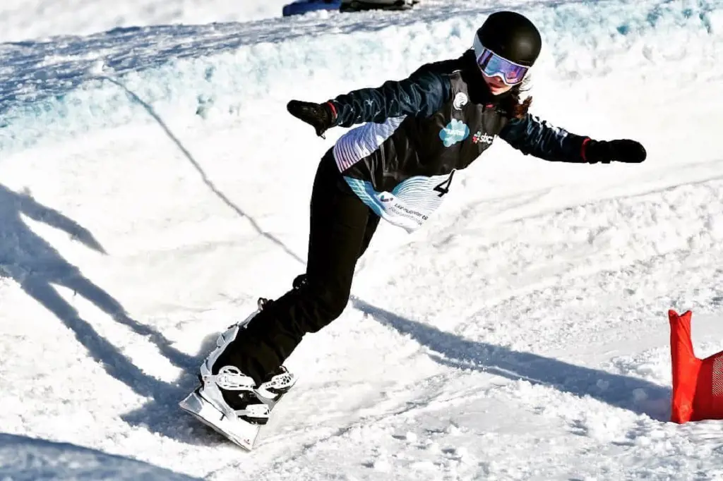Noelle Lambert skiing in Lillehammer, Norway, on Janurary 15, 2022