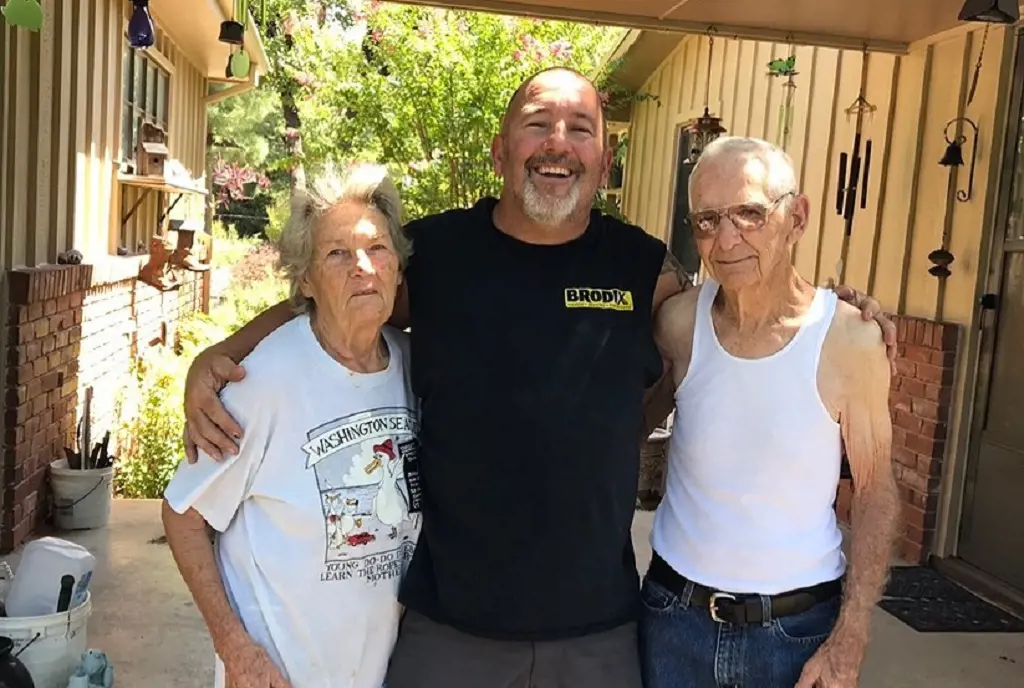 Chuck Seitsinger with his grandparents 