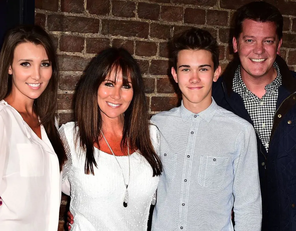 Linda Lusardi with her children and family.