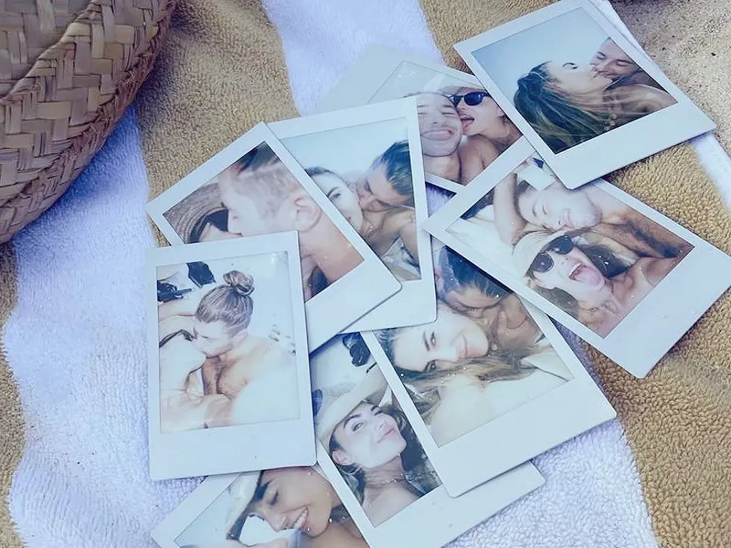 Elizabeth Chambers shared a polaroid of her and her new beau.