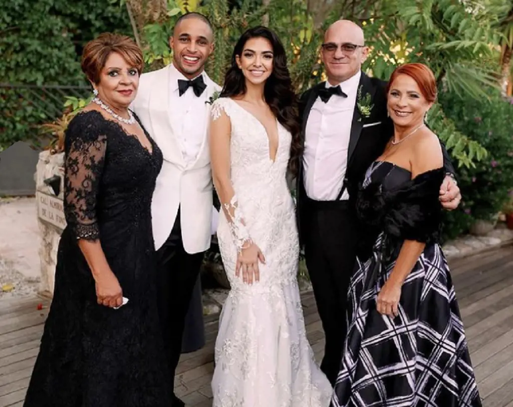 Ray with his beloved family members on his wedding day