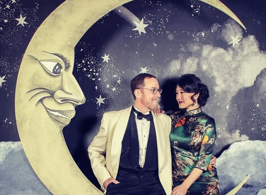 This Paper Moon antique photo booth was provided by Crystal.