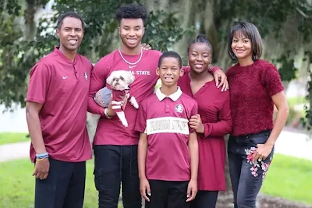 Charlie Ward with his son Caleb Ward and other family memebers.