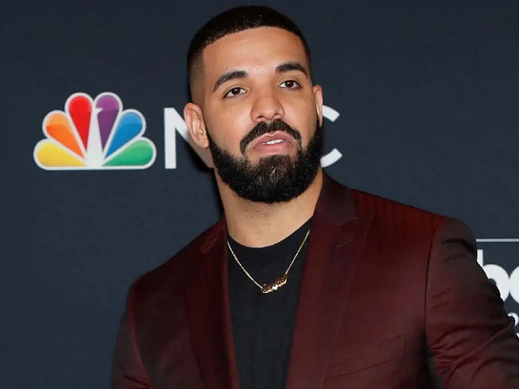 Drake has been reportedly in touch with Chantel Everett.