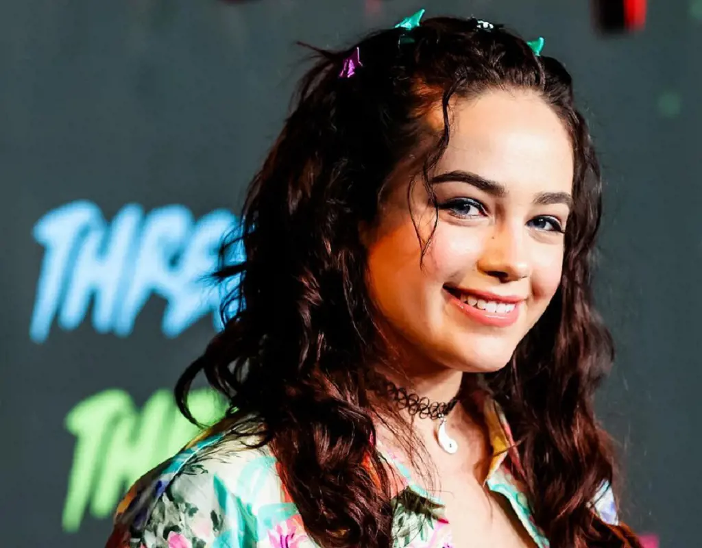 Mary Mouser well known for playing the character of Christine Pastore in the 2006 movie Mr. Fix It