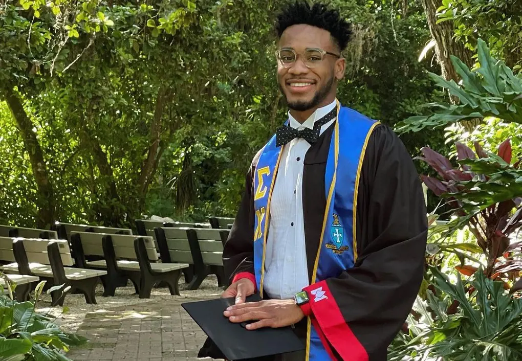Deymon Miller attened Florida Southern College in 2018 and graduated with a business degree in 2021, He was a cast for Netflix's brand new dating show Dated and Related along with his sister Dyman Miller