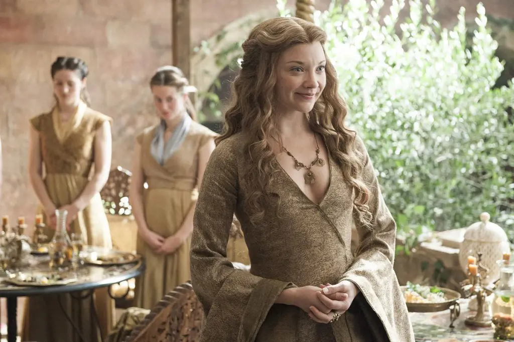 Margaery is a distant relative of Alicent