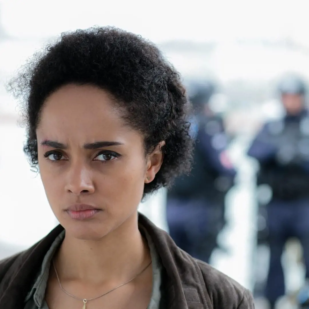 Karla Crome played the role of DS Nancy Devlin cop with a secret. She treats Frank Le Saux (Philip Glenister) like her father on the show.