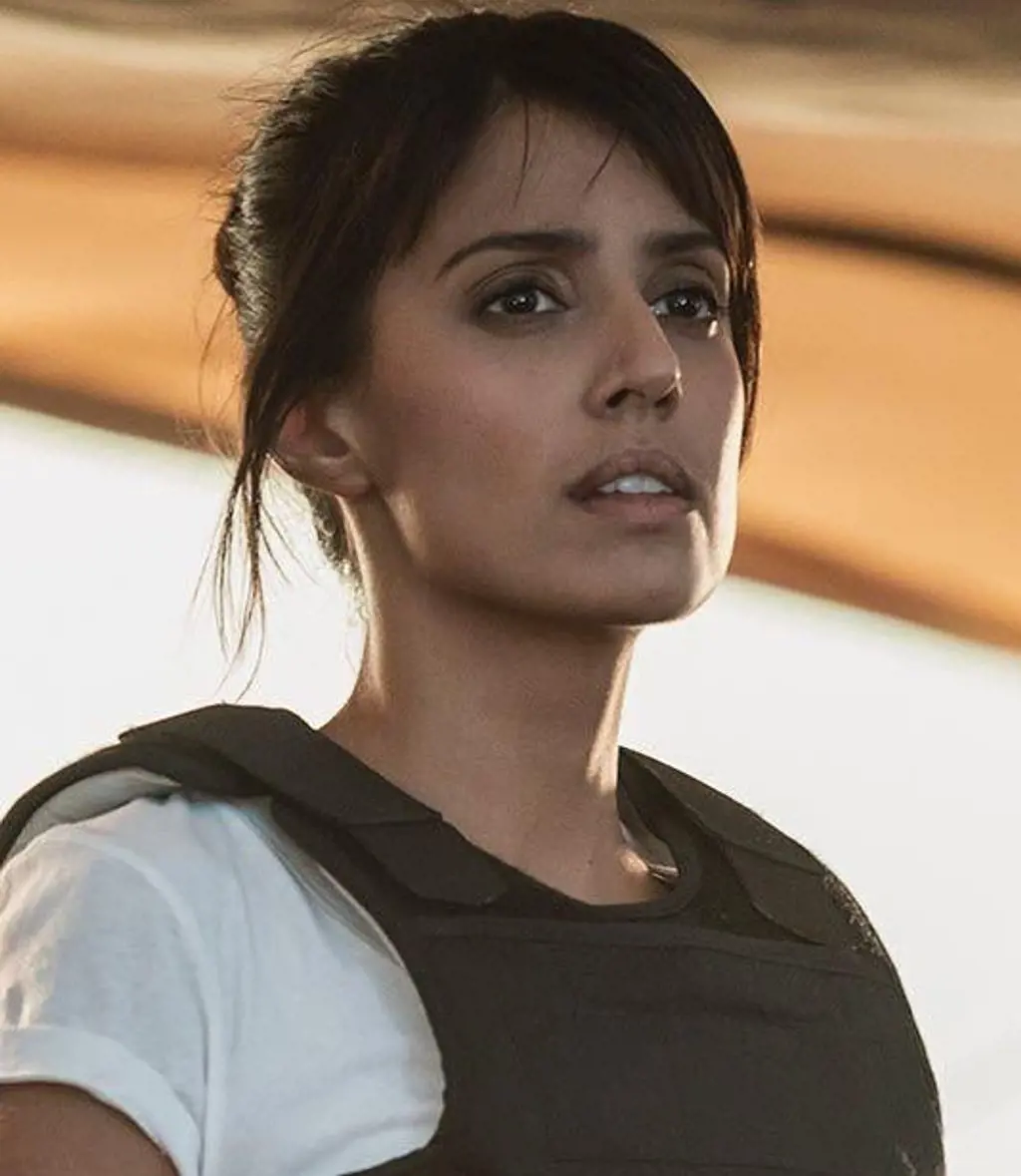 Ritu was starred in a lead role in Netflix's film Red Notice. 