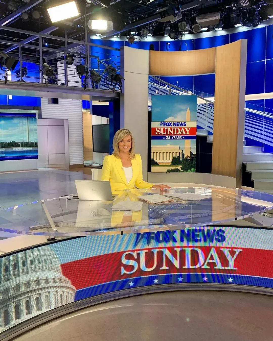 Is Sandra Smith Still On Fox News Or Leaving? Find Out What Happened To Her
