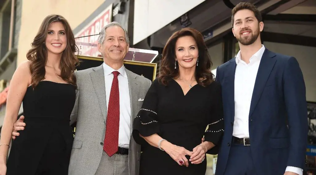 Lynda Carter says that she is still dealing with her husband's death.