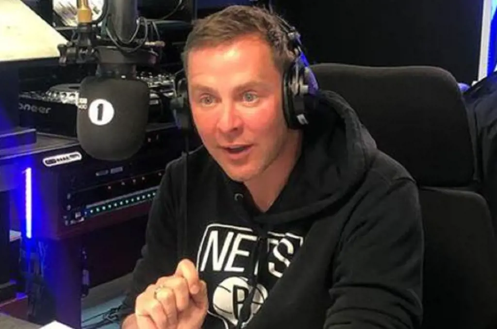 Scott Mills announces Dean McCullough and Vicky Hawkesworth as his Radio 1 replacements