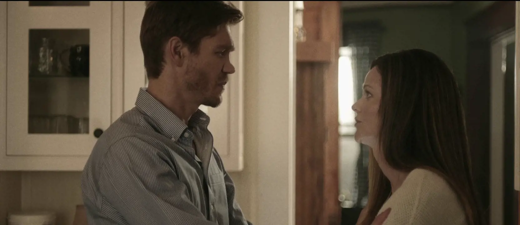 Lydia Hull with co-star Chad Michael Murray in Survive the Night