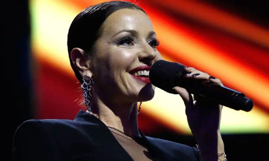 Seven times ARIA award winner Tina Arena performing her at stage
