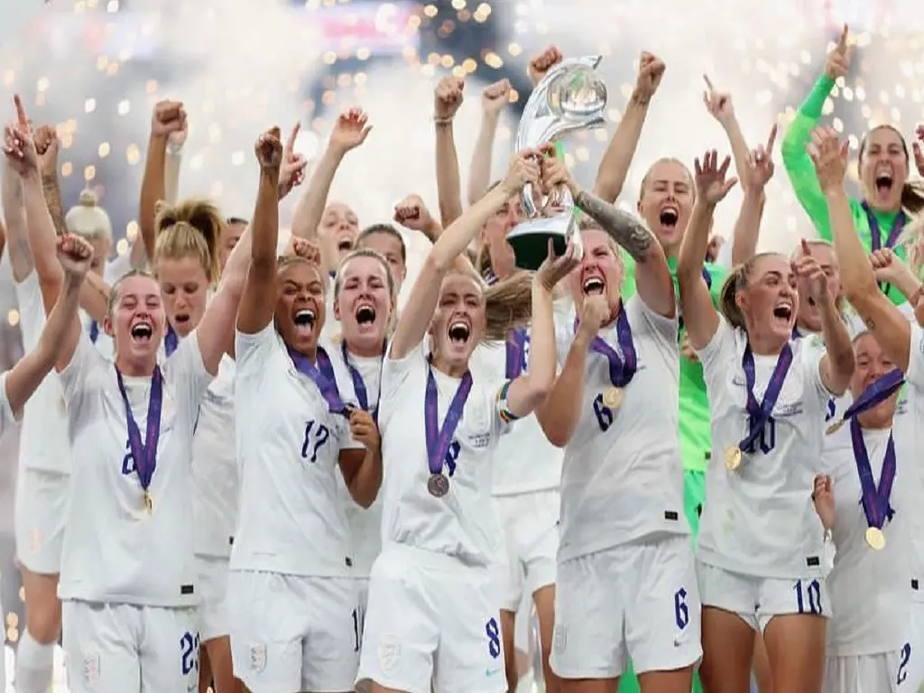 Recently, the team's winning photo was posted by Karen Carney.