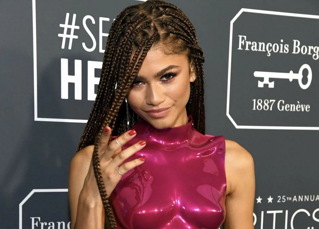Zendaya, a woman of class, style, and talent, as she will be making mind boggling entrance in the 2022 Emmy Award night tomorrow, Find out who she will be wearing for her historic Emmy