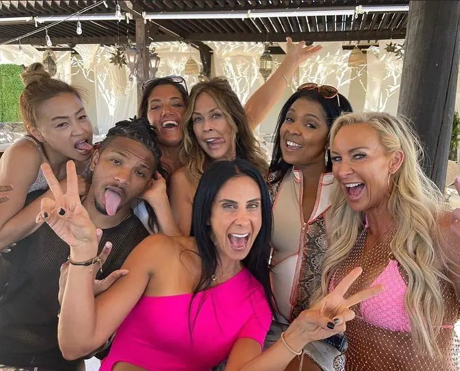 Milf Manor cast celebrating Sunday; picture showing (from left to right) SoYoung, Ryan, Charlene, April, Pola, Shannan, and Kelle
