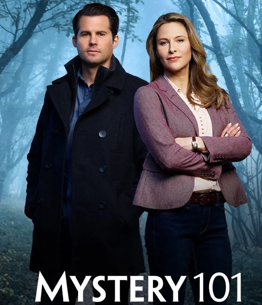 Mystery 101 follows a college professor, Amy, who helps the police and Detective Travis solve murder mysteries
