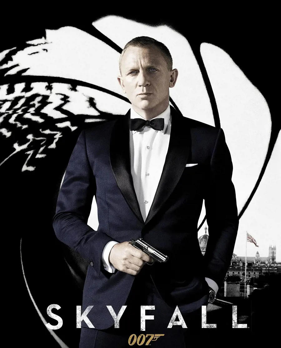 he film follows Agent 007 investigating targeted data leaks series of an undercover agent in Istanbul 