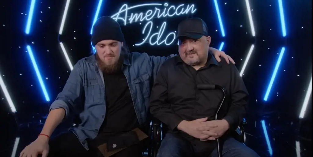 Oliver along with his father Toby in American Idol season 21.