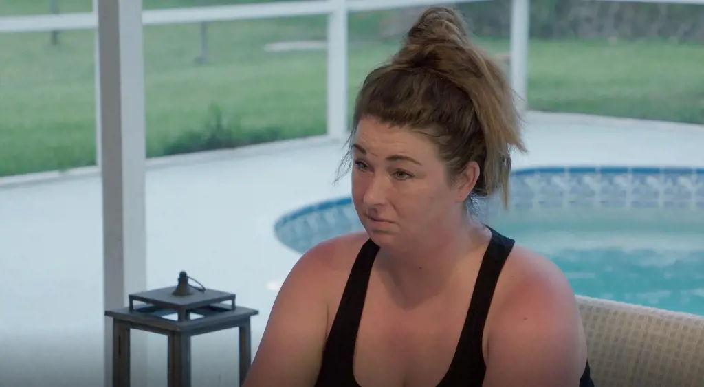  Ashley moved from her ex-partner Travis's house after they broke up in the previous episode of season 4 as he freak out about the pregnancy
