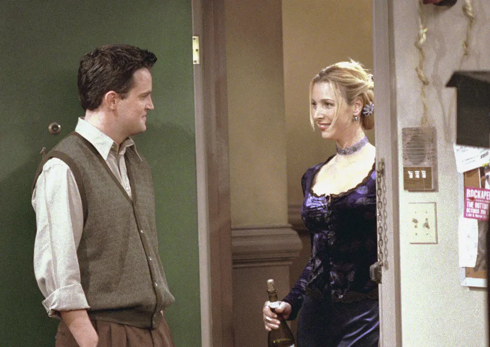 Phoebe tries to get Chandler admit to his relationship
