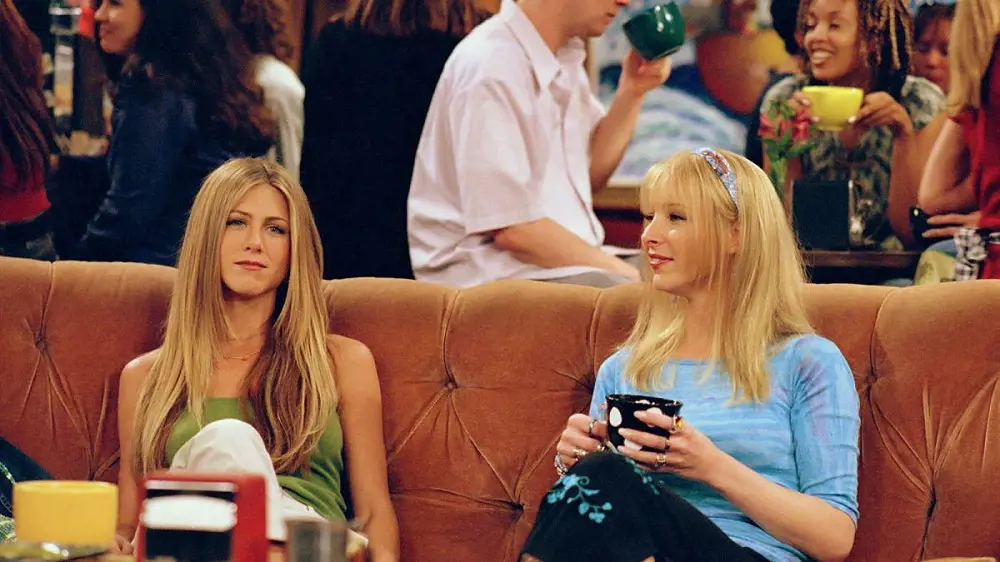 Rachel and Phoebe in The One With the Proposal 